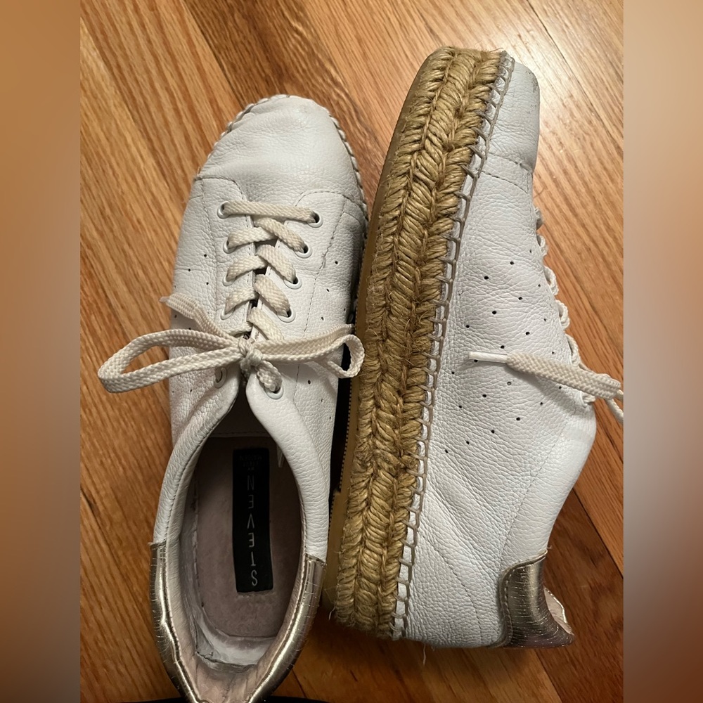 Steve Madden size 8 sneakers